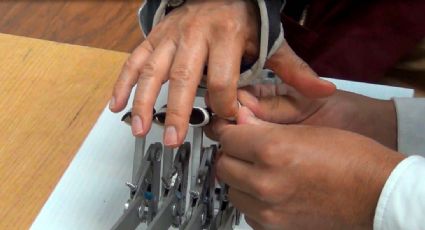 Mexicano crea dispositivo para rehabilitar dedos de la mano