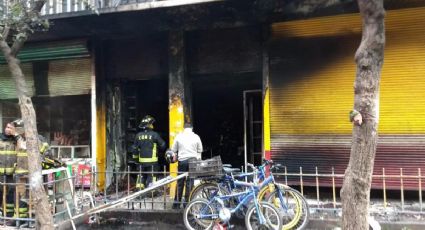 Mueren tres personas en incendio en una bodega de la Merced (VIDEO) 