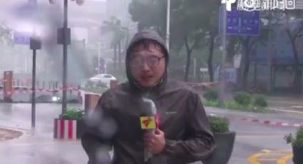 Reportero se salva de morir por tifón Mangkhut (VIDEO)