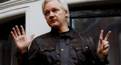 Assange deja dirección de Wikileaks; permanecerá en equipo editorial