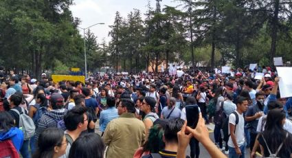 Estudiantes de la UNAM marchan en repudio a agresiones de grupos porriles (VIDEO)