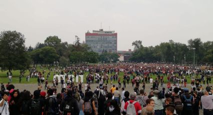 Marcha de alumnos de la UNAM llega a Rectoría (VIDEO)
