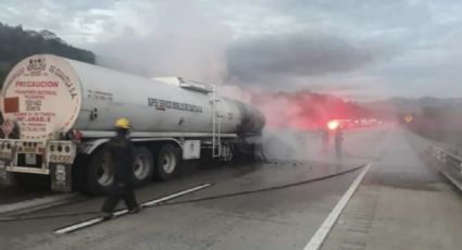 Pipa con combustible se incendia en la Autopista  del Sol