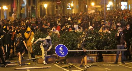 Al menos 200 heridos durante tercera noche de disturbios en Cataluña (FOTOS)