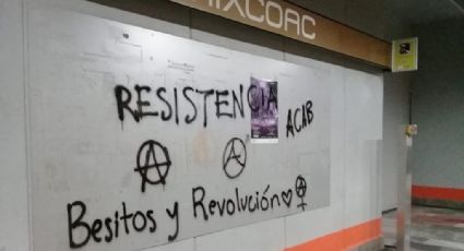 Encapuchados vandalizan cinco estaciones del Metro