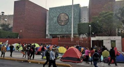 Diputados suspenden sesión por segundo día ante bloqueos de CNTE