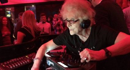 DJ Wika de 80 años enfiesta en clubes de Polonia (VIDEO)