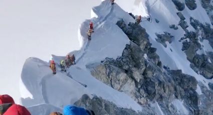 Finaliza temporada en el Everest con al menos 10 muertes (VIDEO)