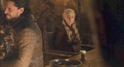 Productores de Game Of Thrones se disculpan por vaso de Starbucks en último episodio