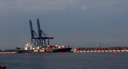 Arriba el primer buque al nuevo puerto de Veracruz