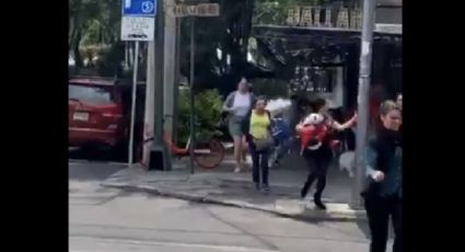 Transeúntes huyen por fuga de gas en la colonia Roma (VIDEO)