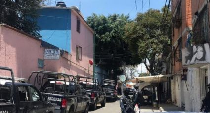 Balazo por descuido provoca muerte de policía en Tepito