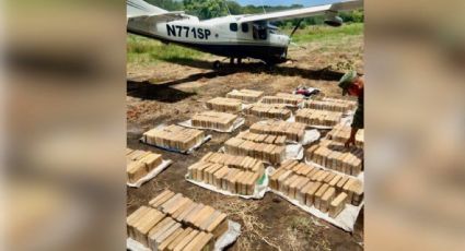 Ejército asegura en Pijijiapan, Chiapas, aeronave y 450 kg de cocaína