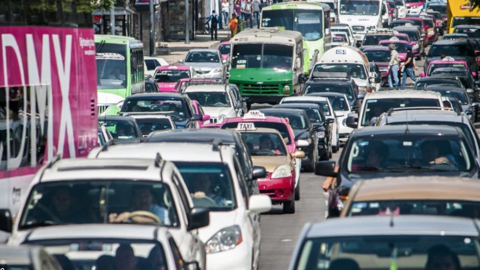 El tráfico vehicular ya superó los niveles registrados previos a la pandemia, dice Waze.