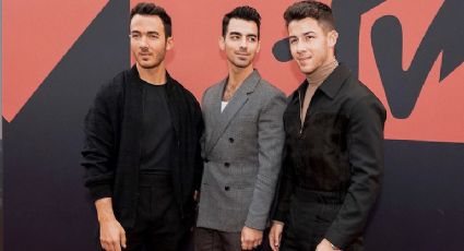 Jonas Brothers cumplen el sueño de una fan con cáncer (VIDEO)