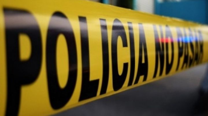 Mujer cae del cuarto piso de un edificio y resulta lesionada en Monterrey