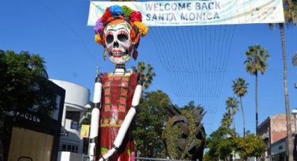 Catrinas gigantes de artista mexicano brillan en California, EEUU