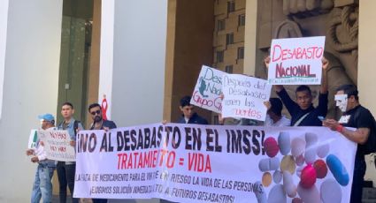 IMSS abierto a diálogo ante protestas por manifestantes con VIH