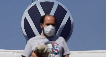 Trabajadores de VW votan en contra de la propuesta de alza salarial de la empresa