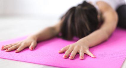 Yoga y entrenamientos en casa, libérate del estrés en cuarentena