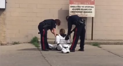 Arrestan a mujer con disfraz de Star Wars y usar arma de juguete