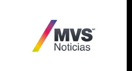 En protesta, normalistas ingresan a congreso de Guerrero y prenden fuego