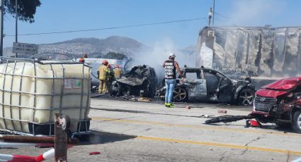 Accidente en la México-Puebla deja al menos 15 muertos