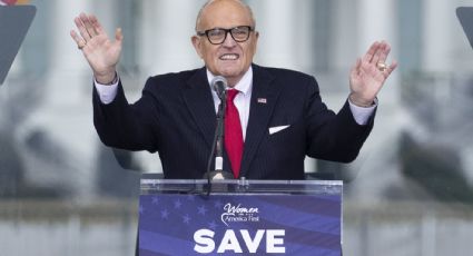 Giuliani deja de representar asuntos legales de Trump