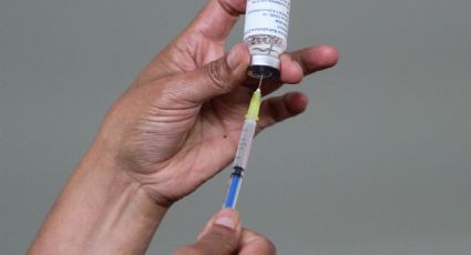 Aplicarán vacuna anticovid de AstraZeneca a mayores de 30 en CDMX
