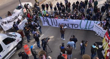 Estudiantes del CIDE cierran la carretera México-Toluca