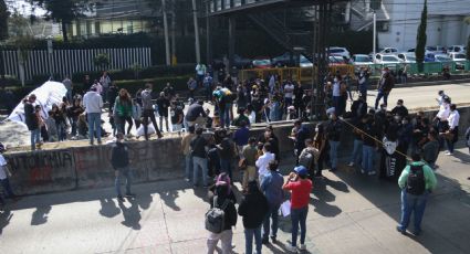 Comunidad del CIDE cierra carretera México-Toluca como protestas contra el Conacyt