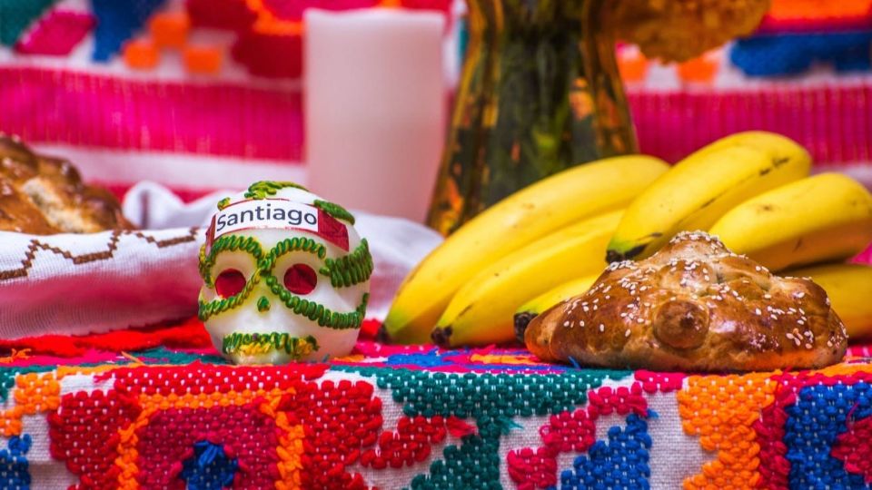 Profeco vigilará los precios durante Día de Muertos.