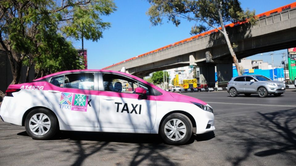 (Imagen ilustrativa) Lidia se arrojó de un taxi al verse en peligro.