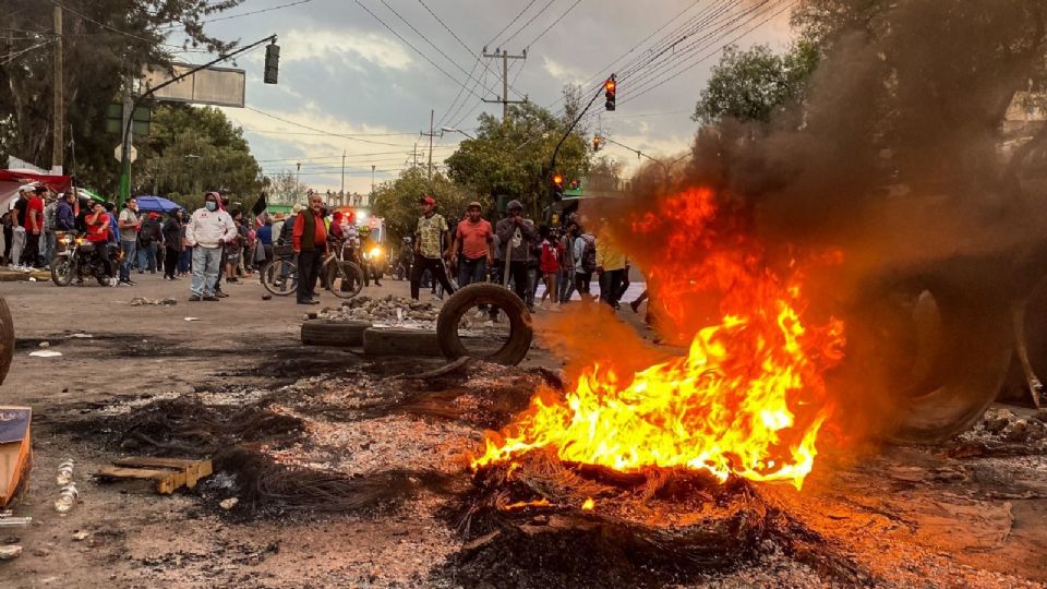 Habitantes de San Gregorio, Xochimilco protestaron con bloqueos.