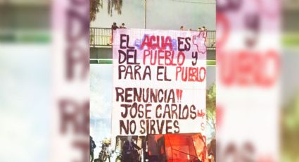 Inamovible bloqueo en San Gregorio Atlapulco; exigen retiro de tubos de obras