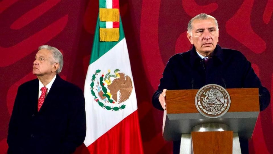 Adán Augusto López y AMLO, durante la matutina.