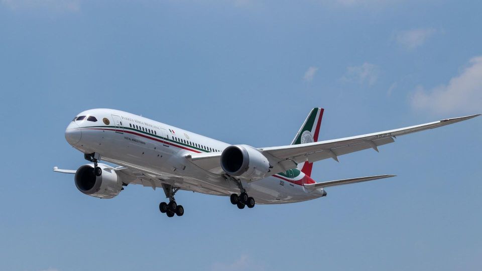 El avión presidencial se va vendido hasta Tayikistán.