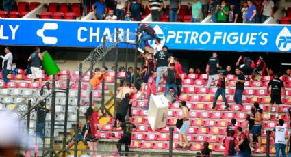 Querétaro vs Atlas: Videos de los violentos momentos en el estadio 'La Corregidora'