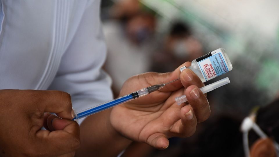 Vacuna de refuerzo Moderna contra la Covid-19 en Campeche.