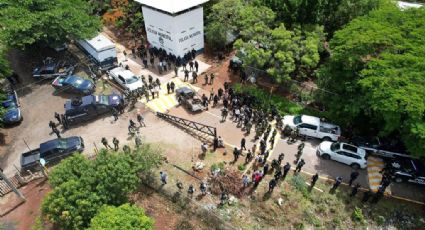 Soldados y policía destruyen barricadas del narco en Michoacán