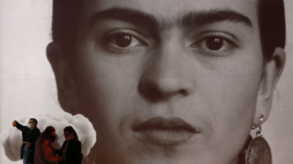 La conversión de Frida Kahlo en un 'icono pop', exposición en el Centro Ideal de Barcelona (2021)