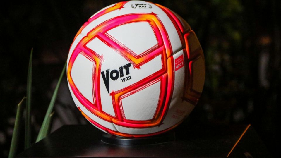 Balón oficial de la Liga MX para el Apertura 2022.