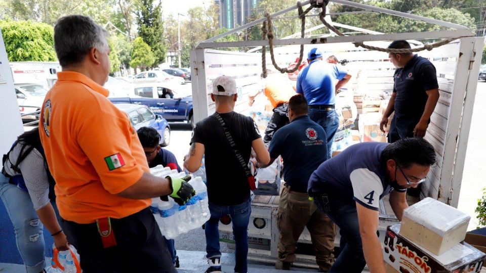 La alcaldía Álvaro Obregón entregó más de 3 toneladas de víveres a la Cruz Roja para los afectados del huracán Agatha en Oaxaca.