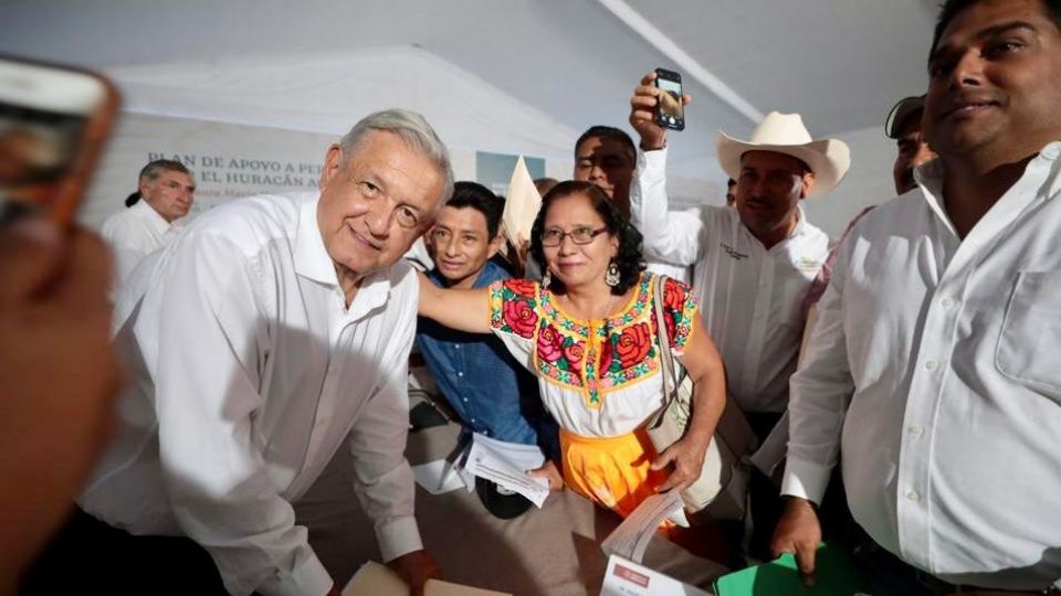 AMLO informó sobre un plan de apoyo para los afectados por el huracán 'Agatha'.