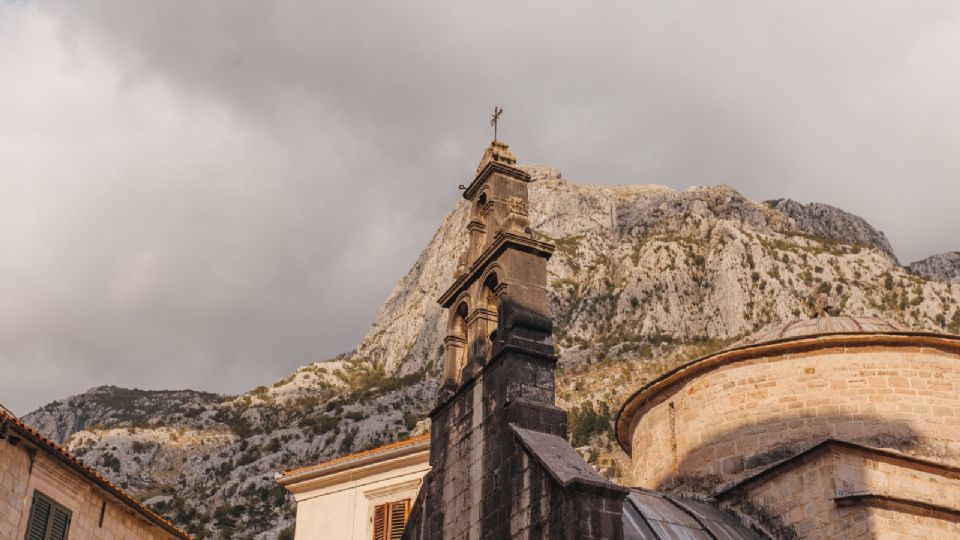 Llama iglesia a crear estrategia de pacificación nacional