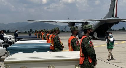 México inicia repatriación de migrantes que murieron en un tráiler en Texas