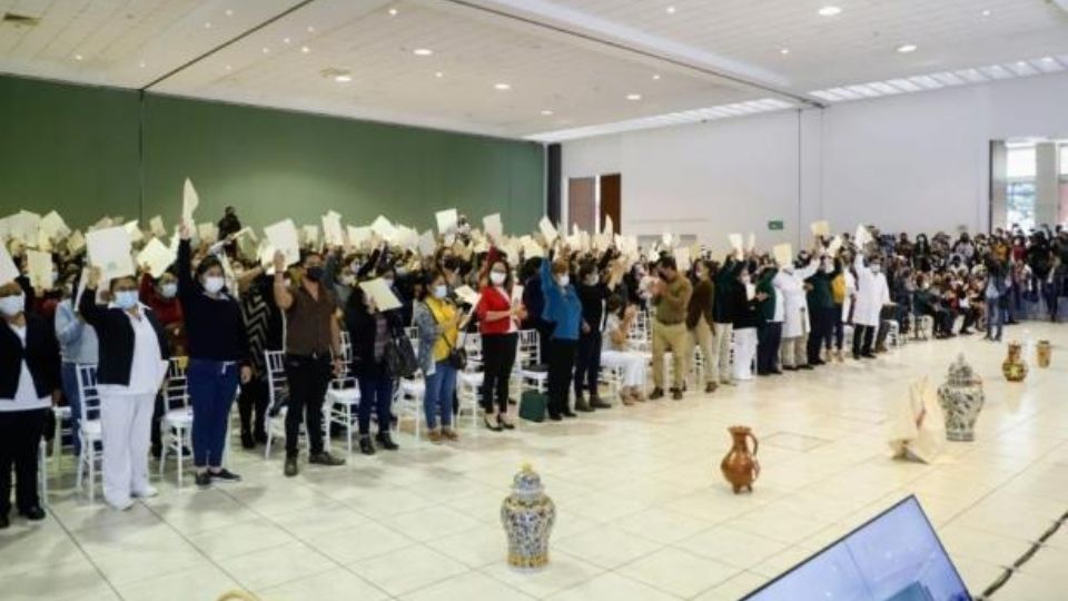 IMSS anuncia la basificación de 300 trabajadores de la salud en el programa IMSS Bienestar en Tlaxcala.