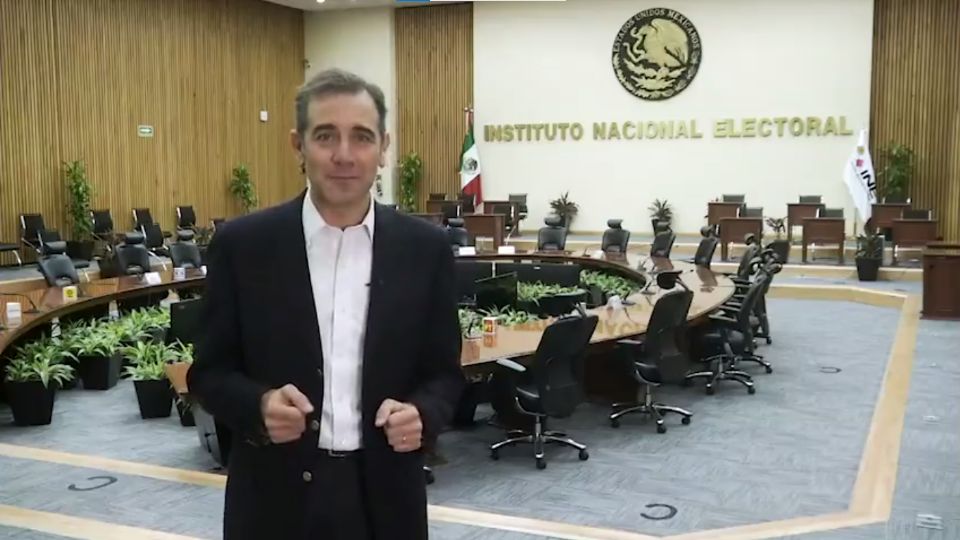 Lorenzo Córdova, presidente del INE.