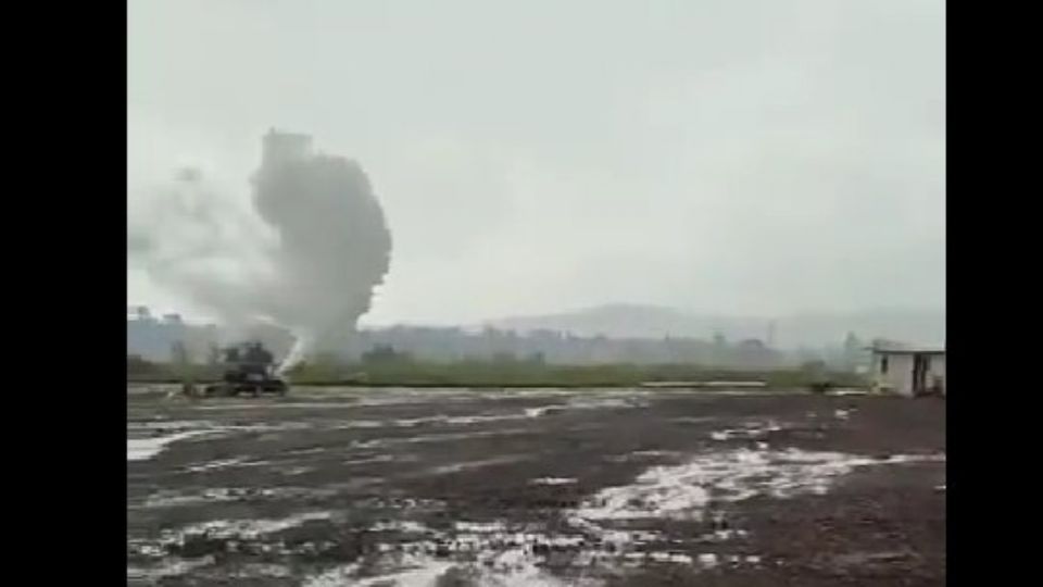 La carretera lleva más de dos horas cerrada por la fuga de gas derivada del huachicoleo.