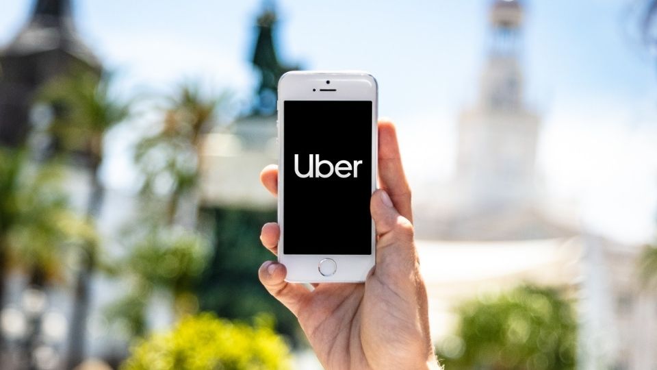 Uber pide a sus usuarios seguir usando la app en el AICM.